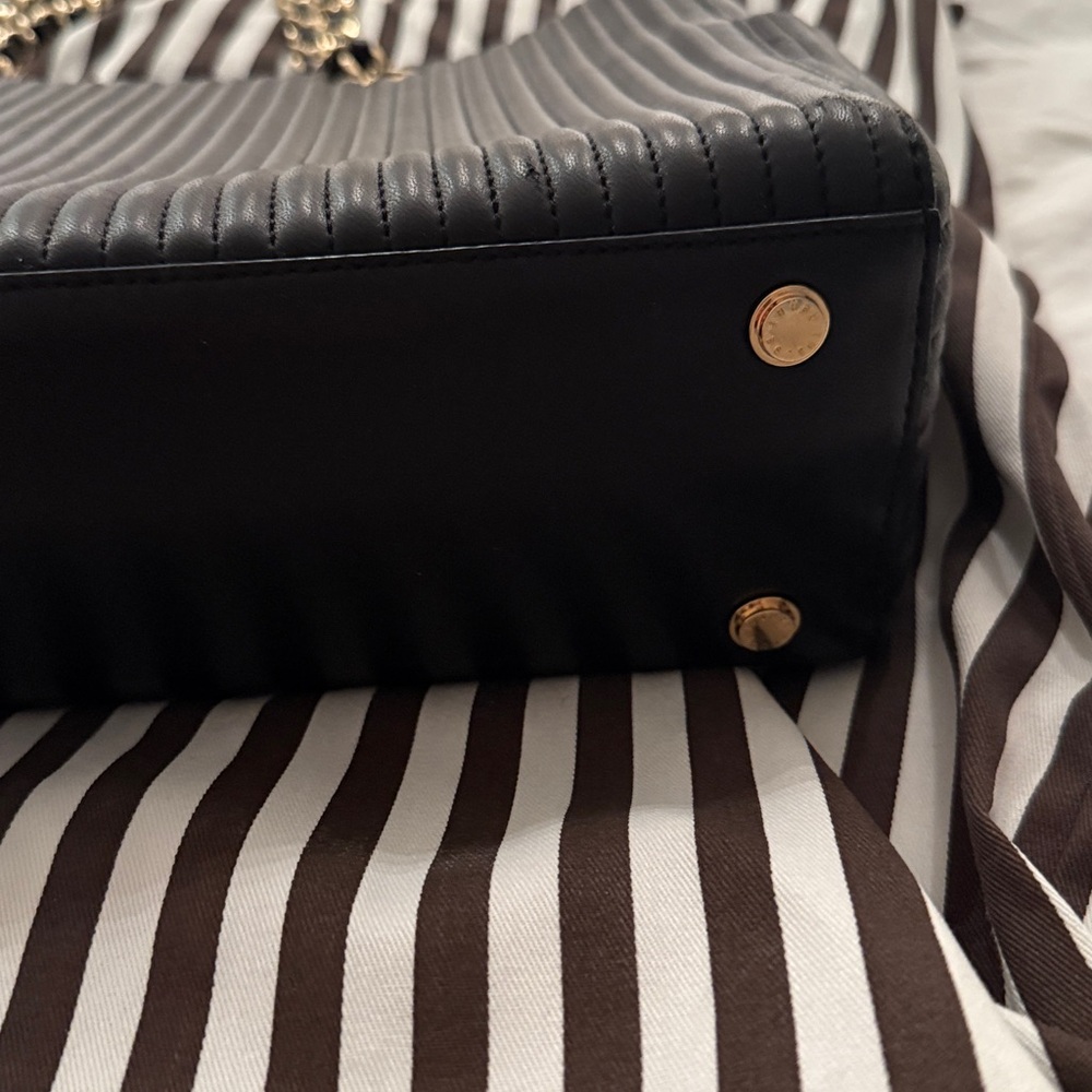 Henri Bendel Quilted tote bag- Great condition - Picture 10 of 11